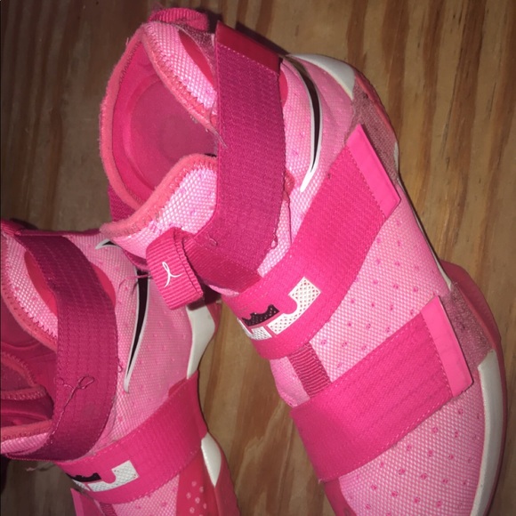lebron zoom soldier 10 think pink
